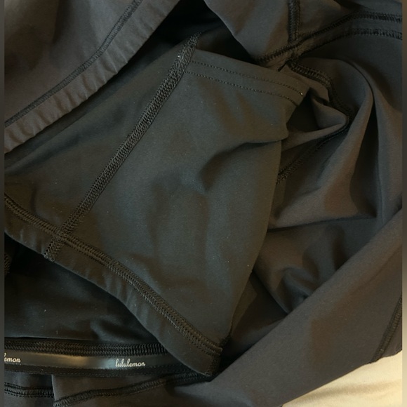Lululemon Black Skirt - Picture 4 of 4